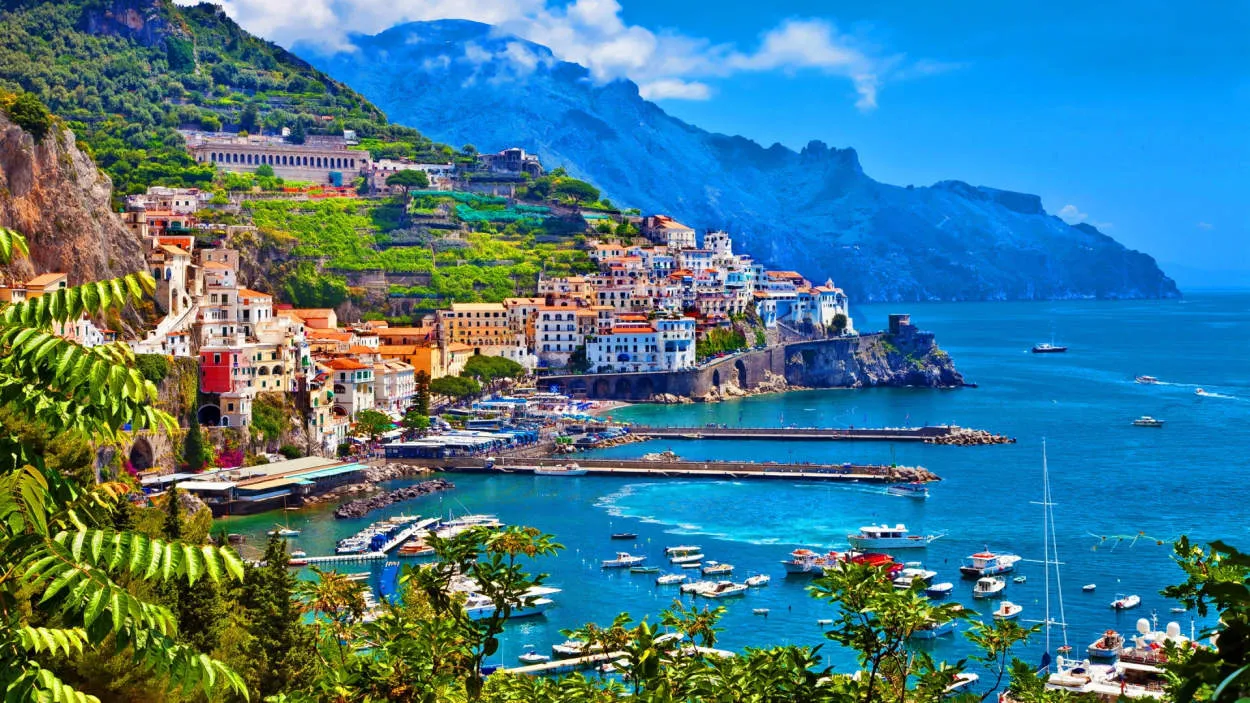 Amalfi Coast Adventures: Sun, Sea, and Scenic Views