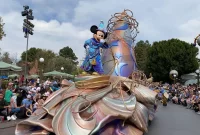 Theme Park Magic: Exploring Disneyland and Disney World