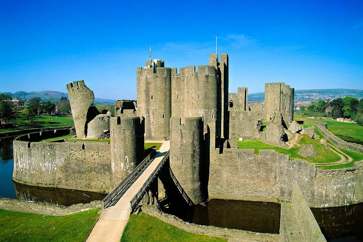 Wales: Castles, Coastlines, and Culture