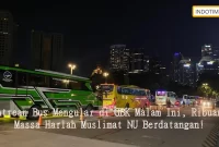 Antrean Bus Mengular di GBK Malam Ini, Ribuan Massa Harlah Muslimat NU Berdatangan!