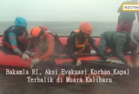 Bakamla RI, Aksi Evakuasi Korban Kapal Terbalik di Muara Kalibaru