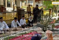 Didampingi Yenny Wahid, Ganjar Ziarah ke Makam Gus Dur-Hasyim Asy'ari untuk Menghormati Pemimpin Agamis dan Politik