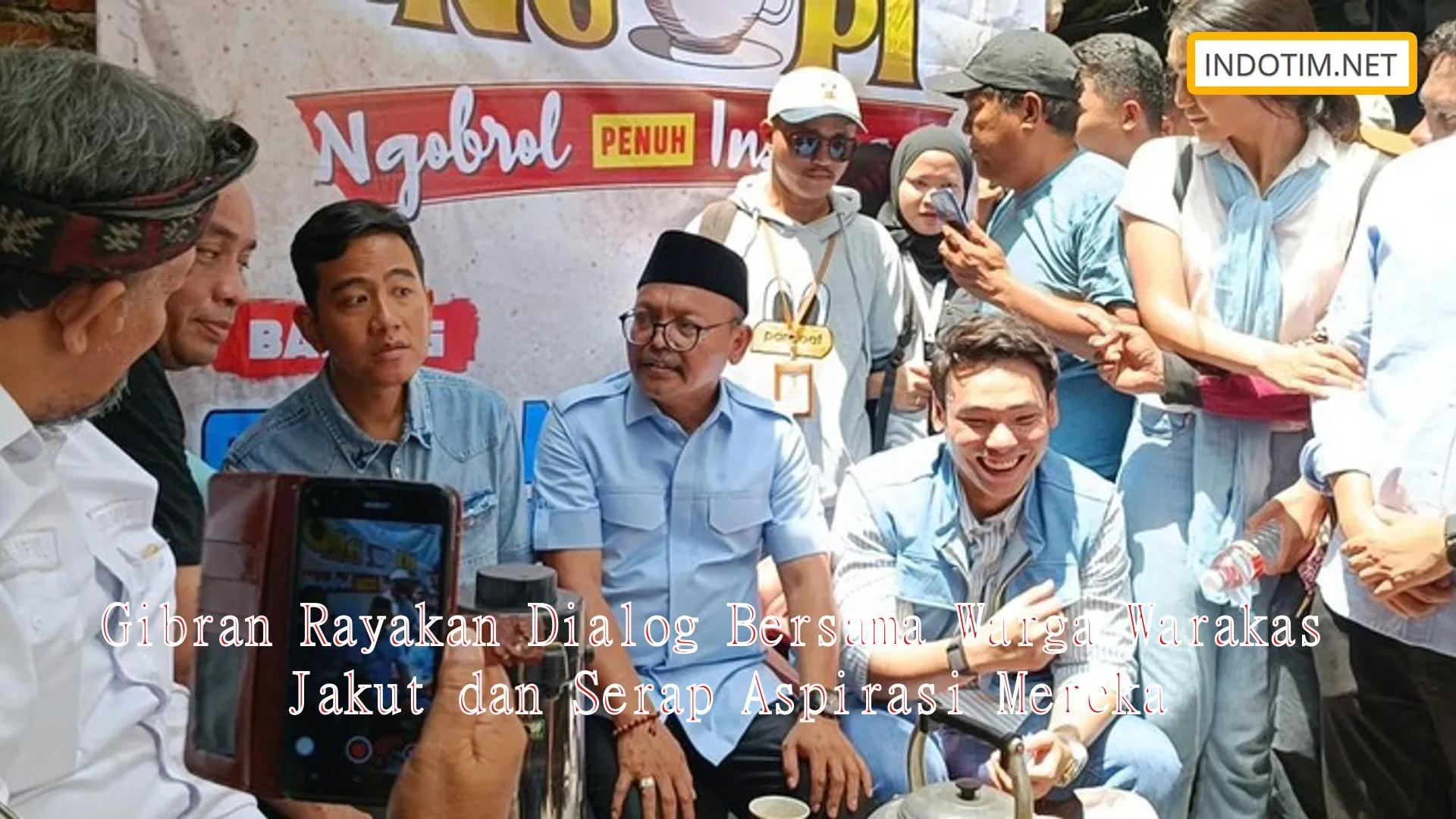 Gibran Rayakan Dialog Bersama Warga Warakas Jakut dan Serap Aspirasi Mereka