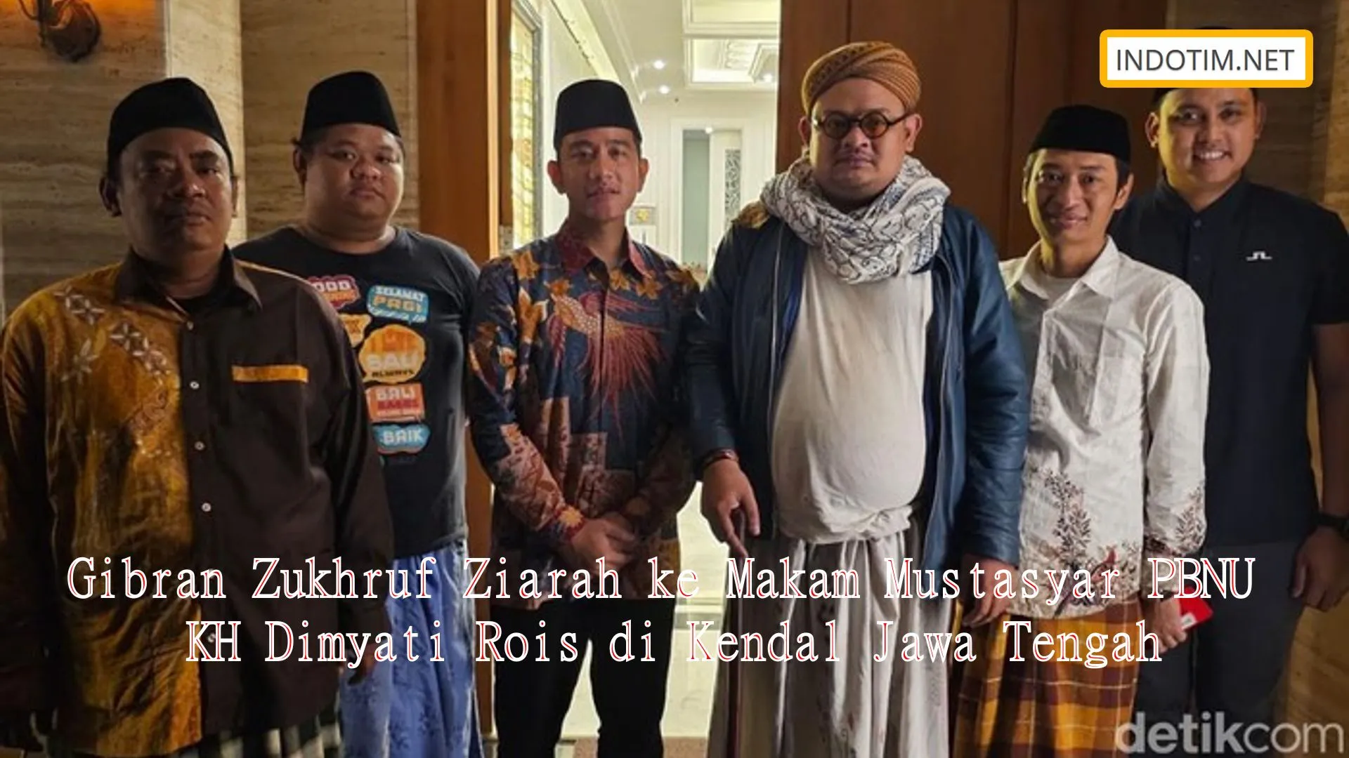 Gibran Zukhruf Ziarah ke Makam Mustasyar PBNU KH Dimyati Rois di Kendal Jawa Tengah
