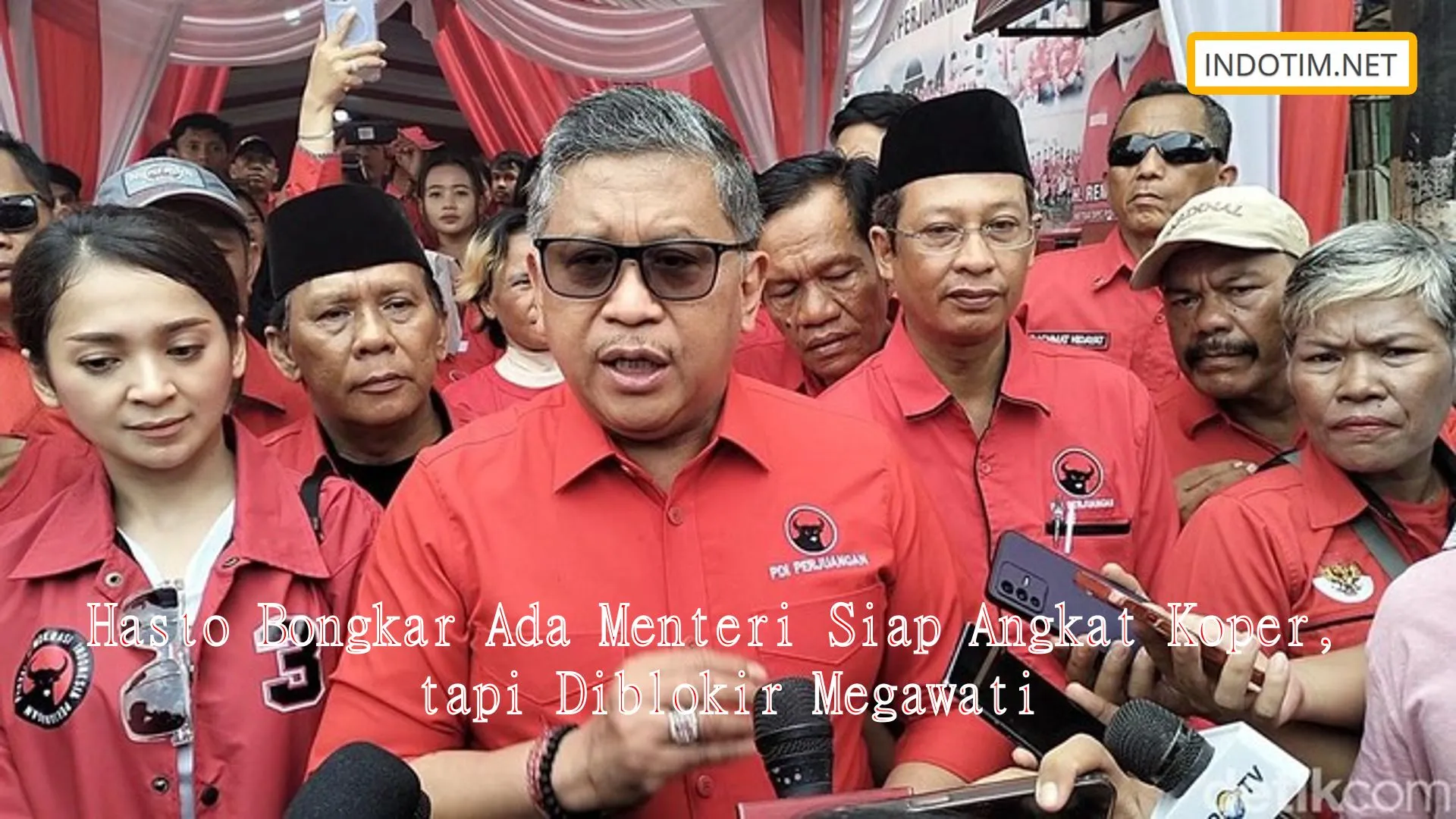 Hasto Bongkar Ada Menteri Siap Angkat Koper, tapi Diblokir Megawati