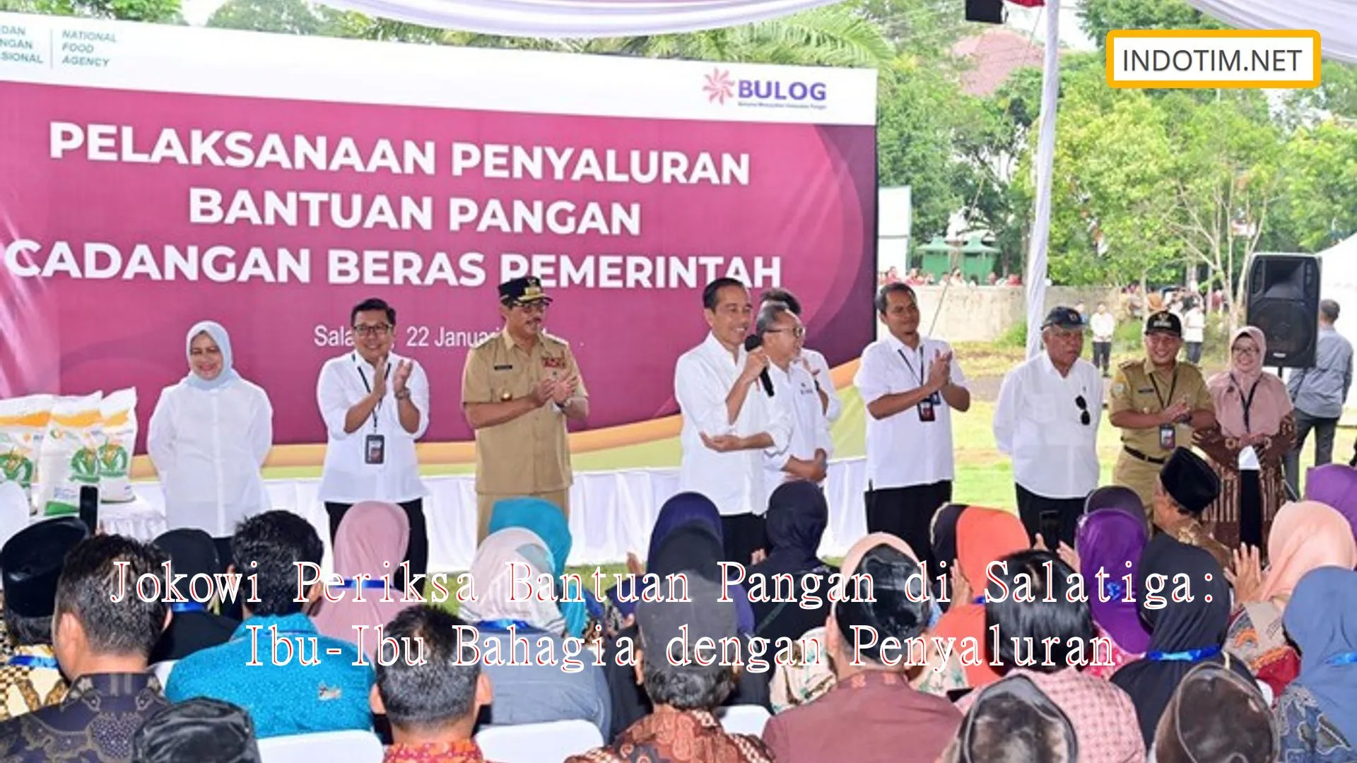 Jokowi Periksa Bantuan Pangan di Salatiga: Ibu-Ibu Bahagia dengan Penyaluran