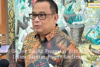 Jokowi Segera Tunjuk Pengganti Firli, DPR dan Istana Lakukan Proses Konfirmasi