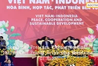 Jokowi dan Presiden Vietnam Menikmati Pertunjukan Pencak Silat yang Mempesona di Hanoi