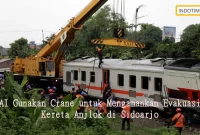 KAI Gunakan Crane untuk Mengamankan Evakuasi Kereta Anjlok di Sidoarjo