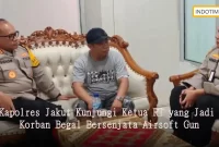 Kapolres Jakut Kunjungi Ketua RT yang Jadi Korban Begal Bersenjata Airsoft Gun