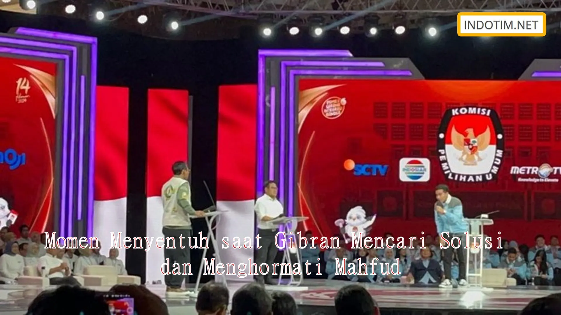 Momen Menyentuh saat Gibran Mencari Solusi dan Menghormati Mahfud