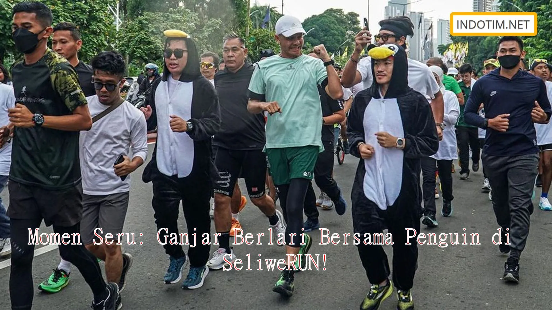 Momen Seru: Ganjar Berlari Bersama Penguin di SeliweRUN!