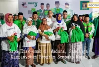 Sapa Emak-emak di Madura, Sandiaga Kampanyekan Program Sembako Murah