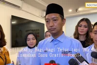 TKN Sentil Hasto Bagi-bagi Telur tapi Tak Mau Disamakan Susu Gratis: Fomo!+