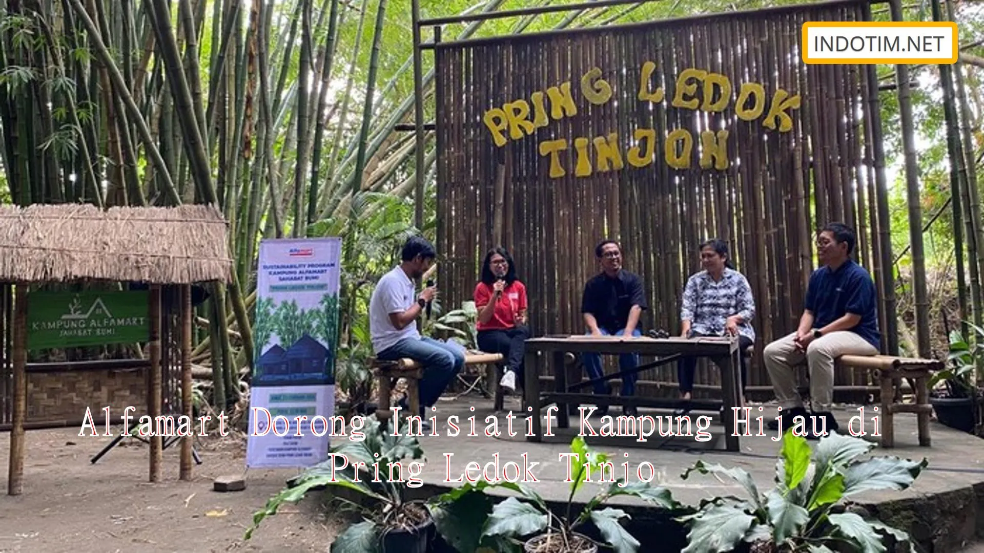 Alfamart Dorong Inisiatif Kampung Hijau di Pring Ledok Tinjo