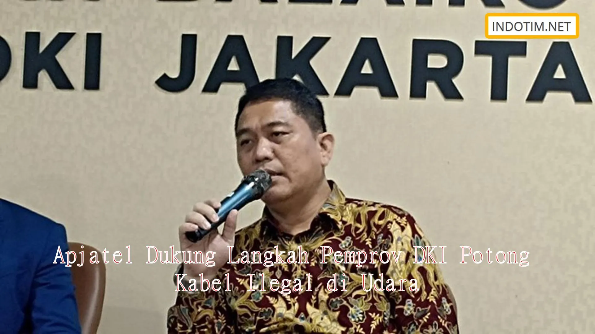 Apjatel Dukung Langkah Pemprov DKI Potong Kabel Ilegal di Udara