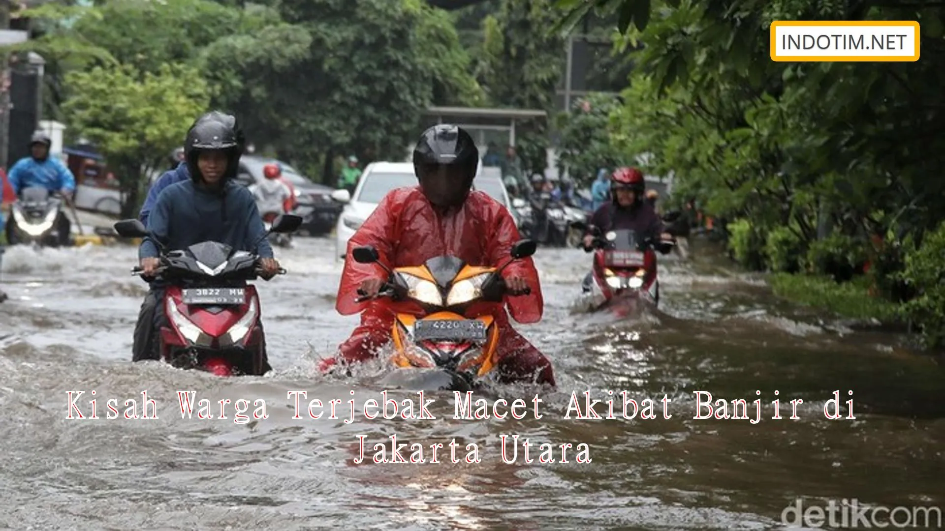 Kisah Warga Terjebak Macet Akibat Banjir di Jakarta Utara