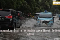 Penampakan Banjir Merendam Area Mewah Kelapa Gading