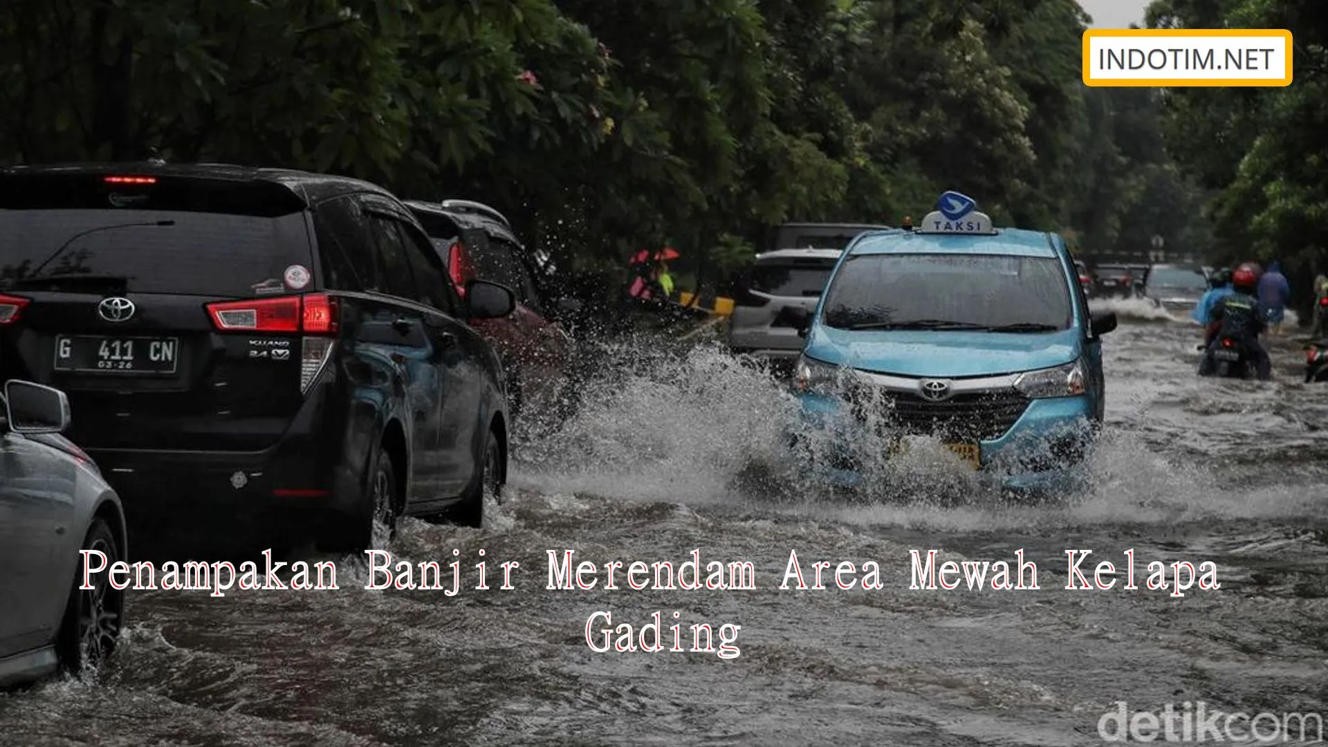 Penampakan Banjir Merendam Area Mewah Kelapa Gading