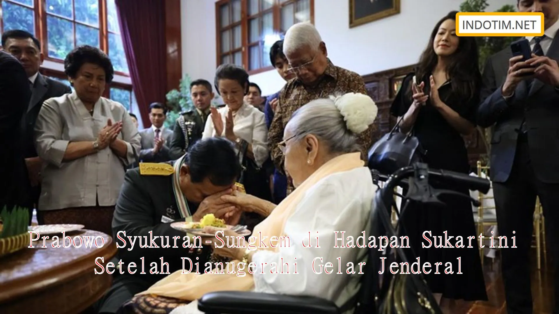 Prabowo Syukuran-Sungkem di Hadapan Sukartini Setelah Dianugerahi Gelar Jenderal