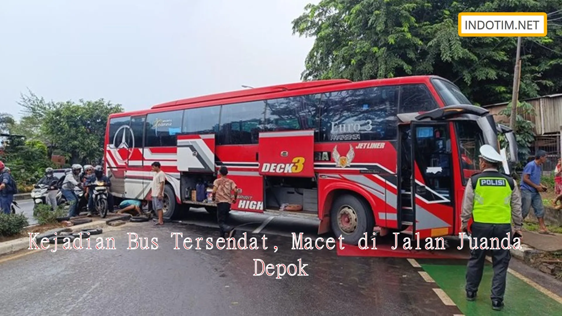 Kejadian Bus Tersendat, Macet di Jalan Juanda Depok