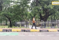Protes Pejalan Kaki Pedestrian Taman Semanggi yang Belum Dibuka